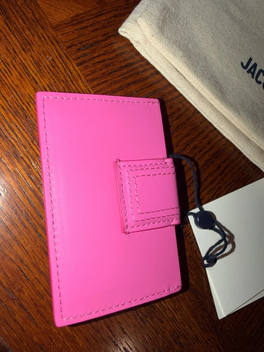 Jacquemus Hot Pink Leather Snap Card Holder - Picture 7 of 7